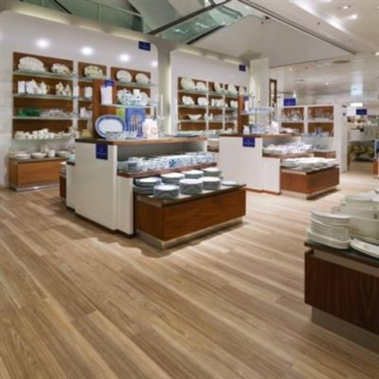 EXPONA Commercial Blond 4022 Honey Ash